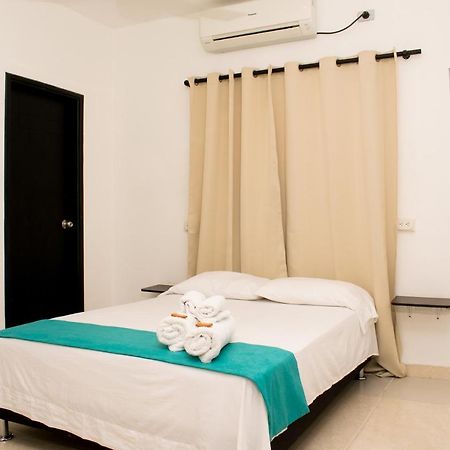 Hotel Agua Dulce Санта-Марта Экстерьер фото
